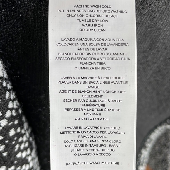 MICHAEL KORS ~ Jacquard V-Neck Long-Sleeve Top ~Black/White ~ NWT! - Picture 8 of 8